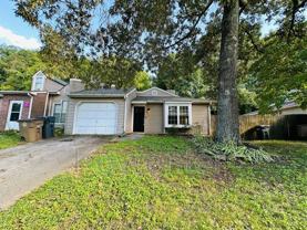 7650 Chatham Cir - Photo 1 of 1