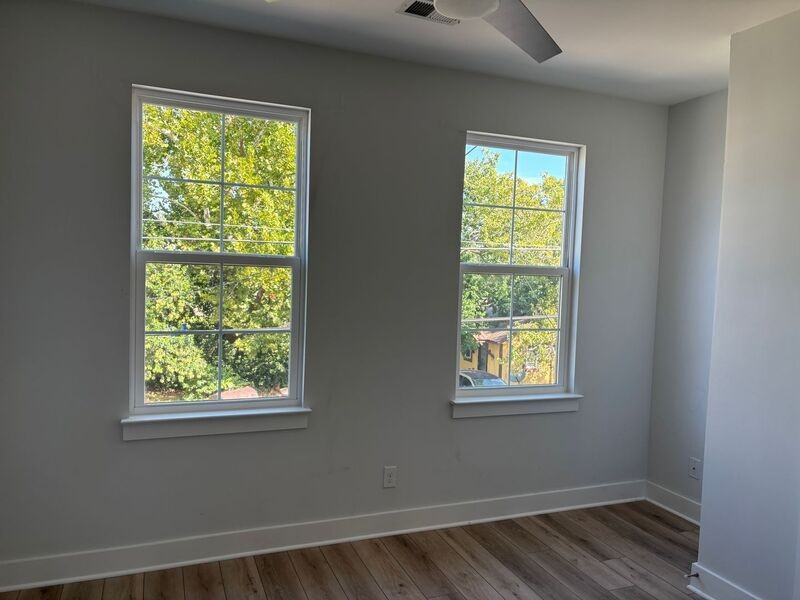 2023 Comstock Ave - Photo 7 of 17