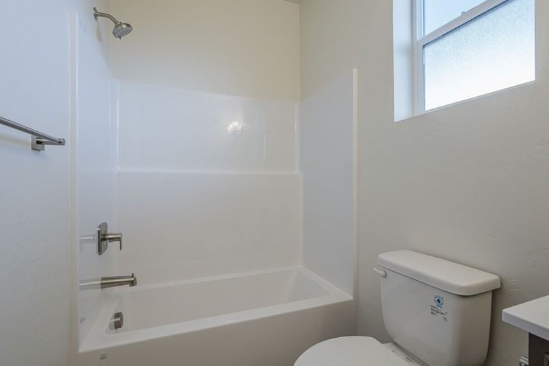 2452 Hamilton Rd - Photo 7 of 11