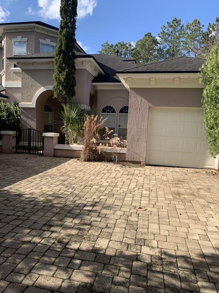 1384 Eagle Crossing Drive