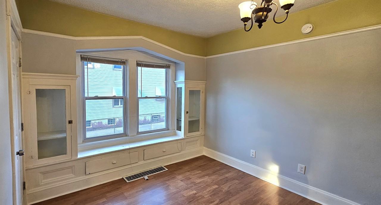 1345 W65 - Photo 7 of 21