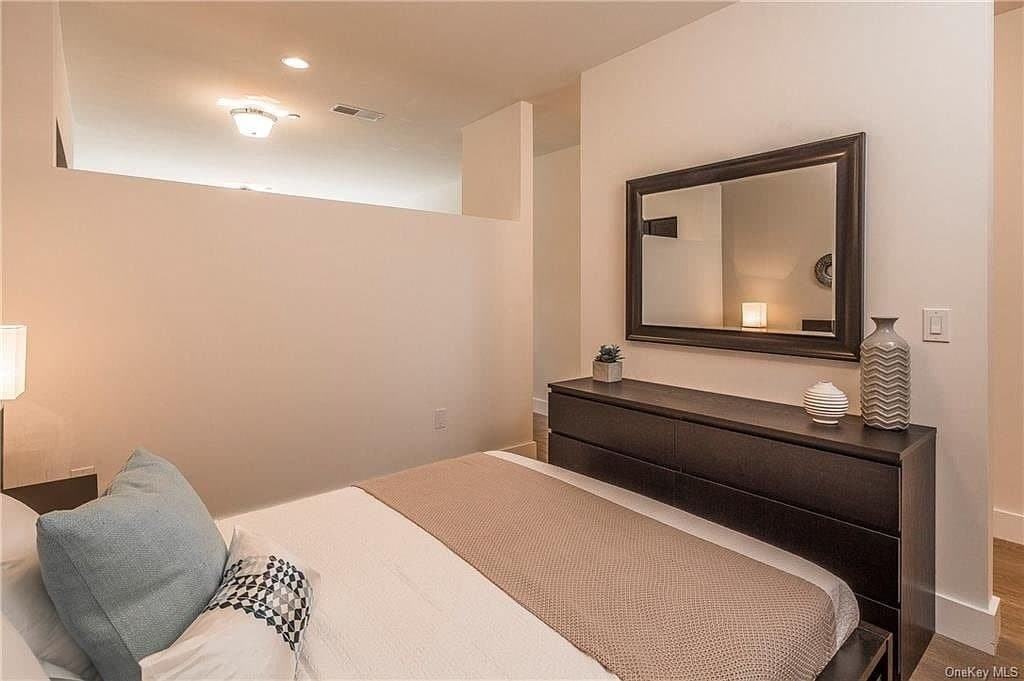 300 Columbus Avenue - Photo 6 of 50