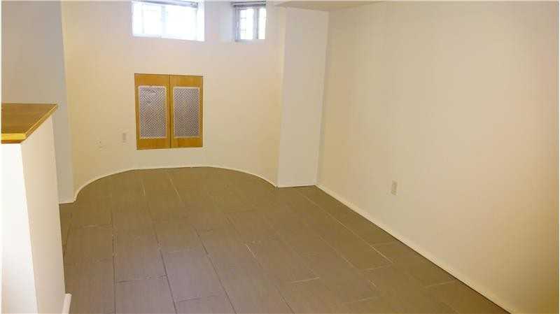 1420 Hopkins St Nw #1 - Photo 2 of 6