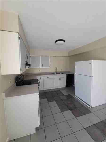 6452 Westland Dr - Photo 3 of 11