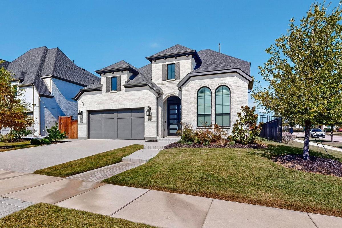 15592 Songbird St - Photo 2 of 34