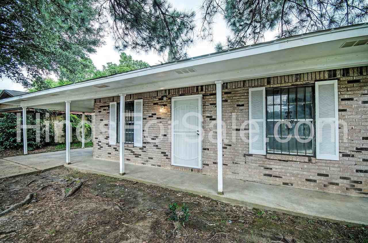 2325 Lake Glen Drive - Photo 2 of 14