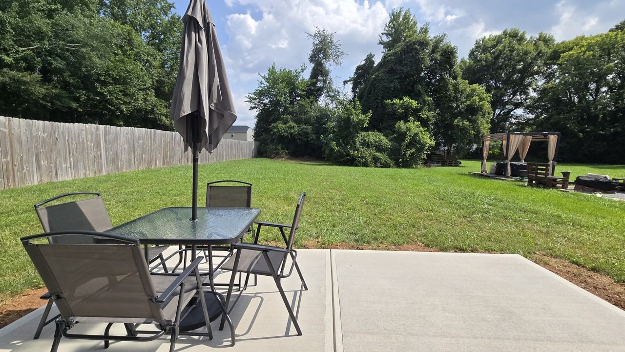 5914 Maple Street #A - Photo 2 of 15