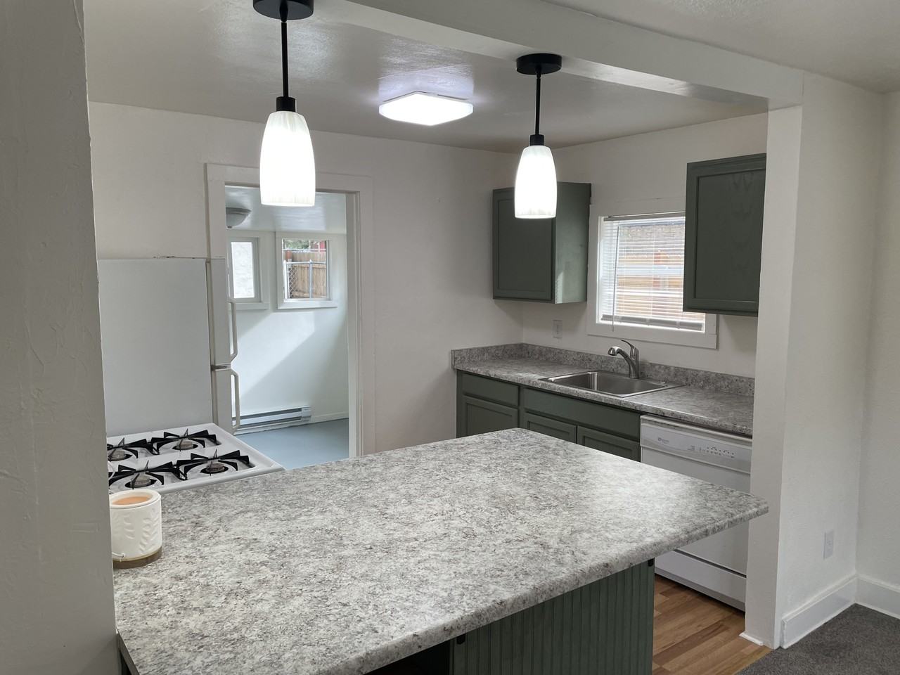 614 Cleveland St #1-2 - Photo 5 of 17