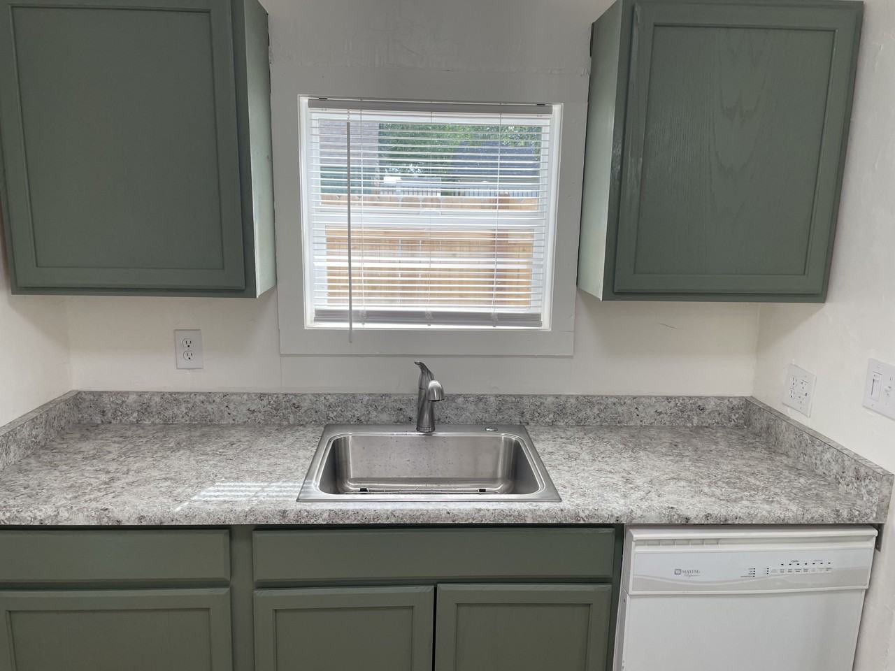 614 Cleveland St #1-2 - Photo 7 of 17