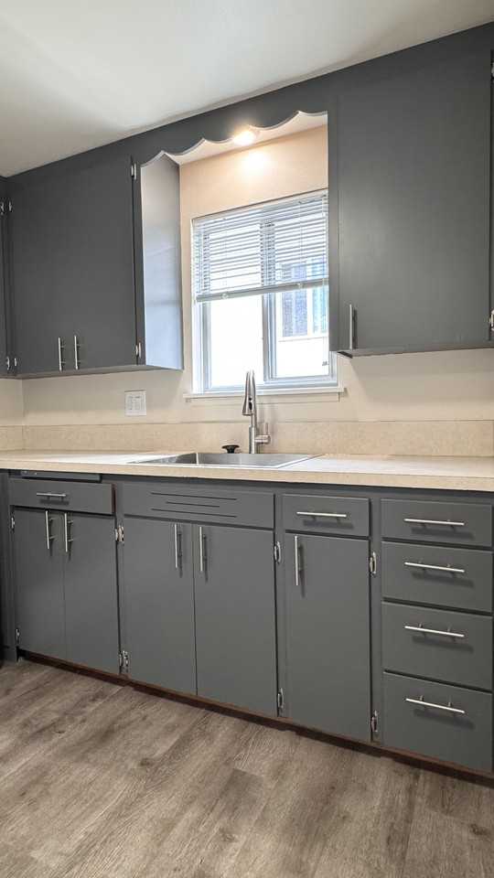 2105 Colby Avenue #4 - Photo 4 of 16