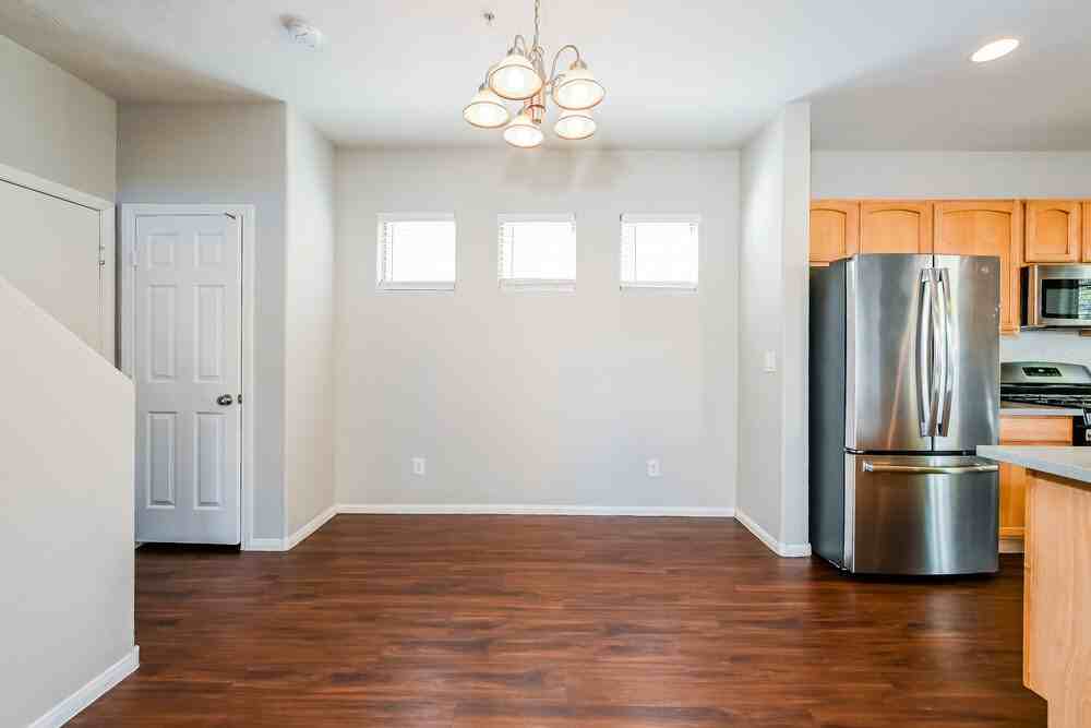 6417 Pine Willows Ct - Photo 7 of 17