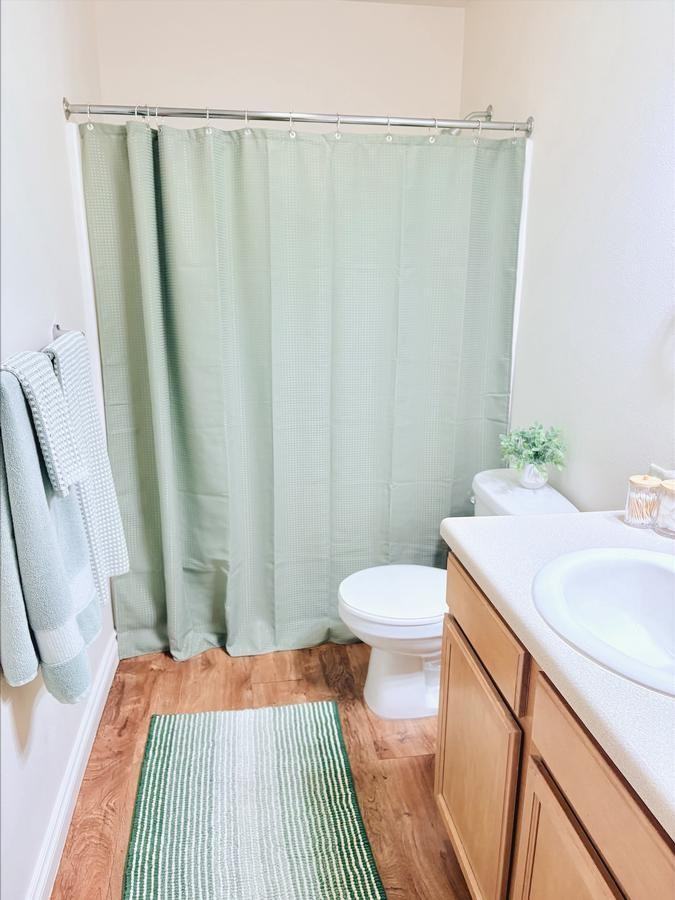 2222 Isaacs Avenue - Photo 4 of 7