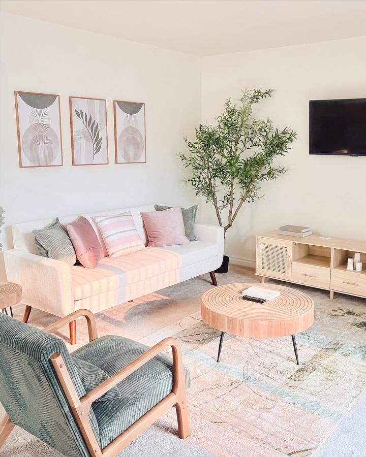 2222 Isaacs Avenue - Photo 2 of 7