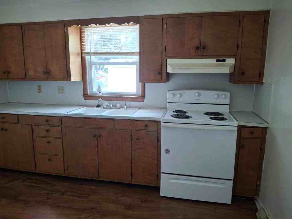 510 Ellen Dr Apt D - Photo 3 of 9