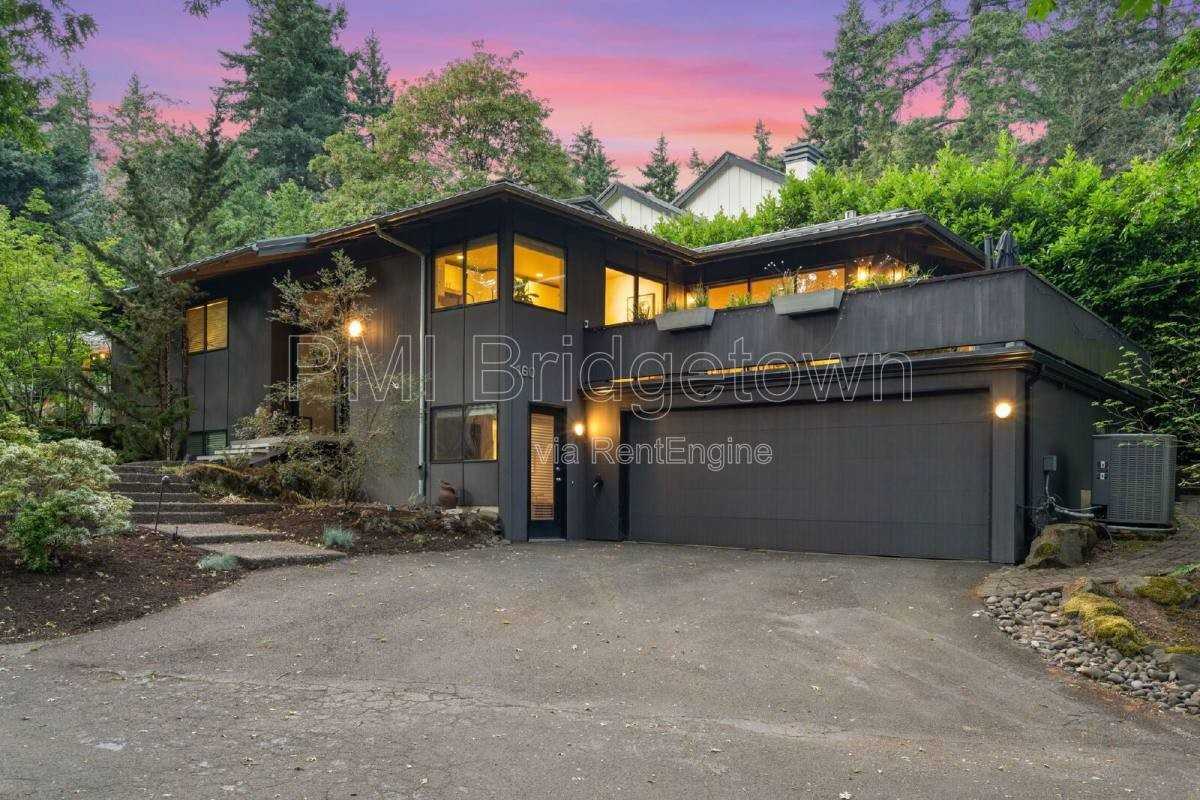 160 Iron Mountain Blvd - Photo 2 of 10