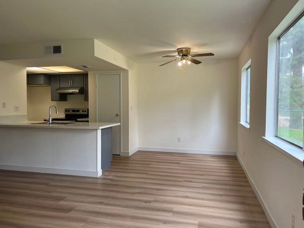 967 W Calle Del Sol ##3 - Photo 3 of 15