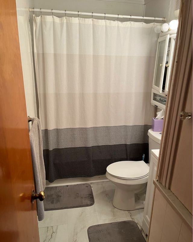 1663 Longwood Dr - Photo 4 of 11