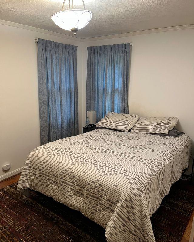 1663 Longwood Dr - Photo 5 of 11