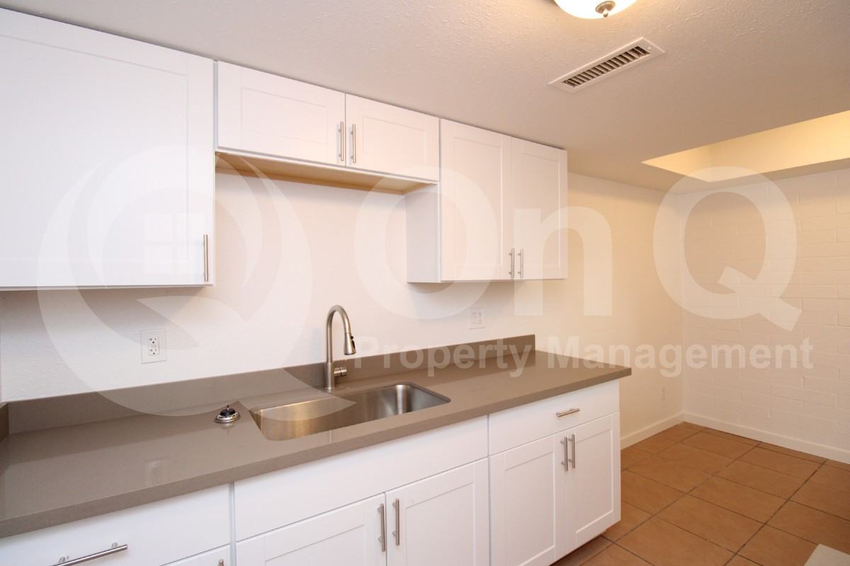 1464 North 54th Avenue - Photo 6 of 19