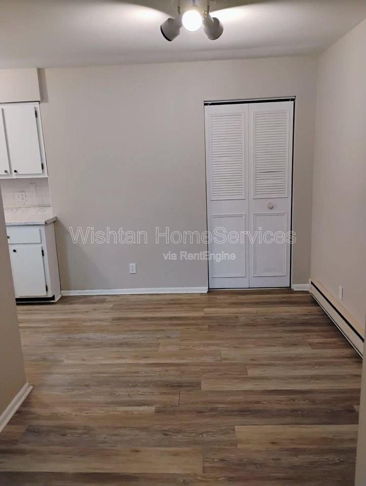 218 N Charleston Blvd #5 - Photo 2 of 13