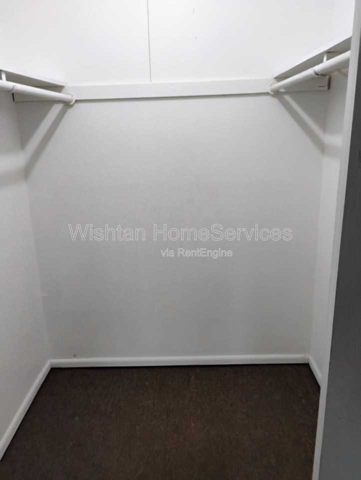 218 N Charleston Blvd #5 - Photo 4 of 13