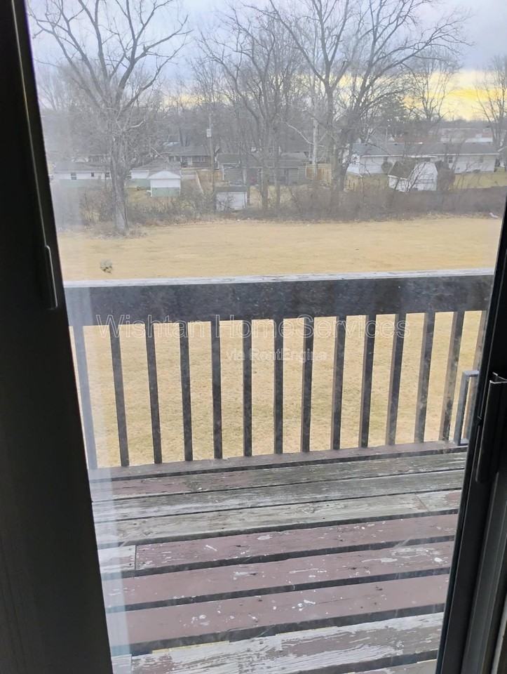 218 N Charleston Blvd #5 - Photo 6 of 13