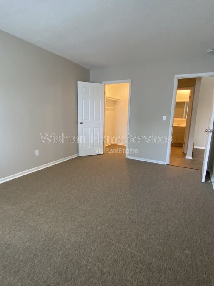 217 N Charleston Blvd #1 - Photo 7 of 22