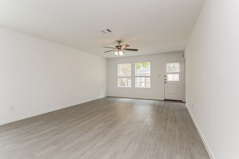 1717 Lofty Cedar Ct - Photo 4 of 16