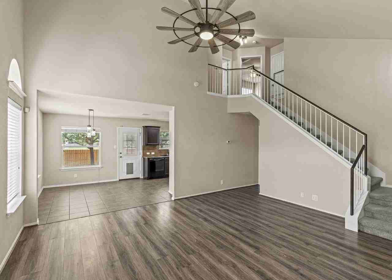 2670 Dove Crossing Dr - Photo 3 of 26