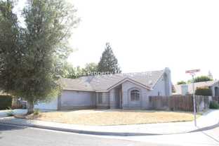 296 N Jasmine Ave - Photo 1 of 1
