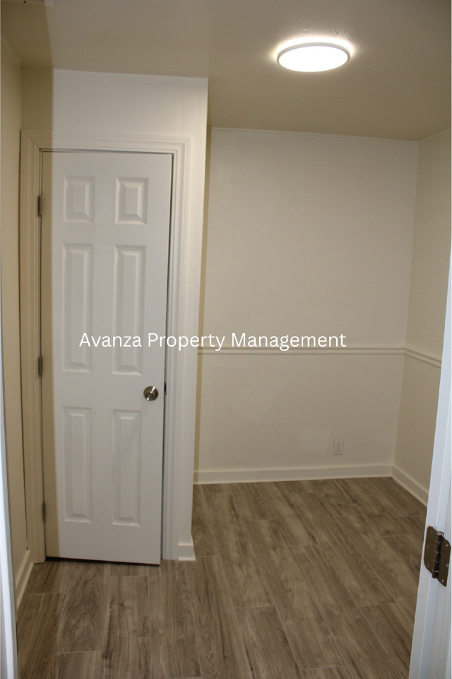 3745 Kenmore Dr S - Photo 6 of 22