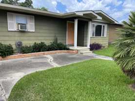 209 Santa Ines St - Photo 1 of 1