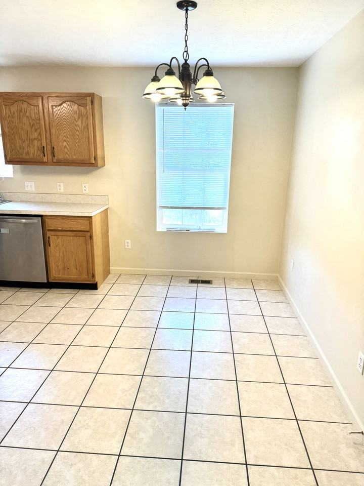 12 Alexa Way #4 - Photo 2 of 14