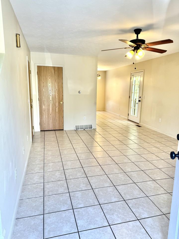 12 Alexa Way #4 - Photo 3 of 14