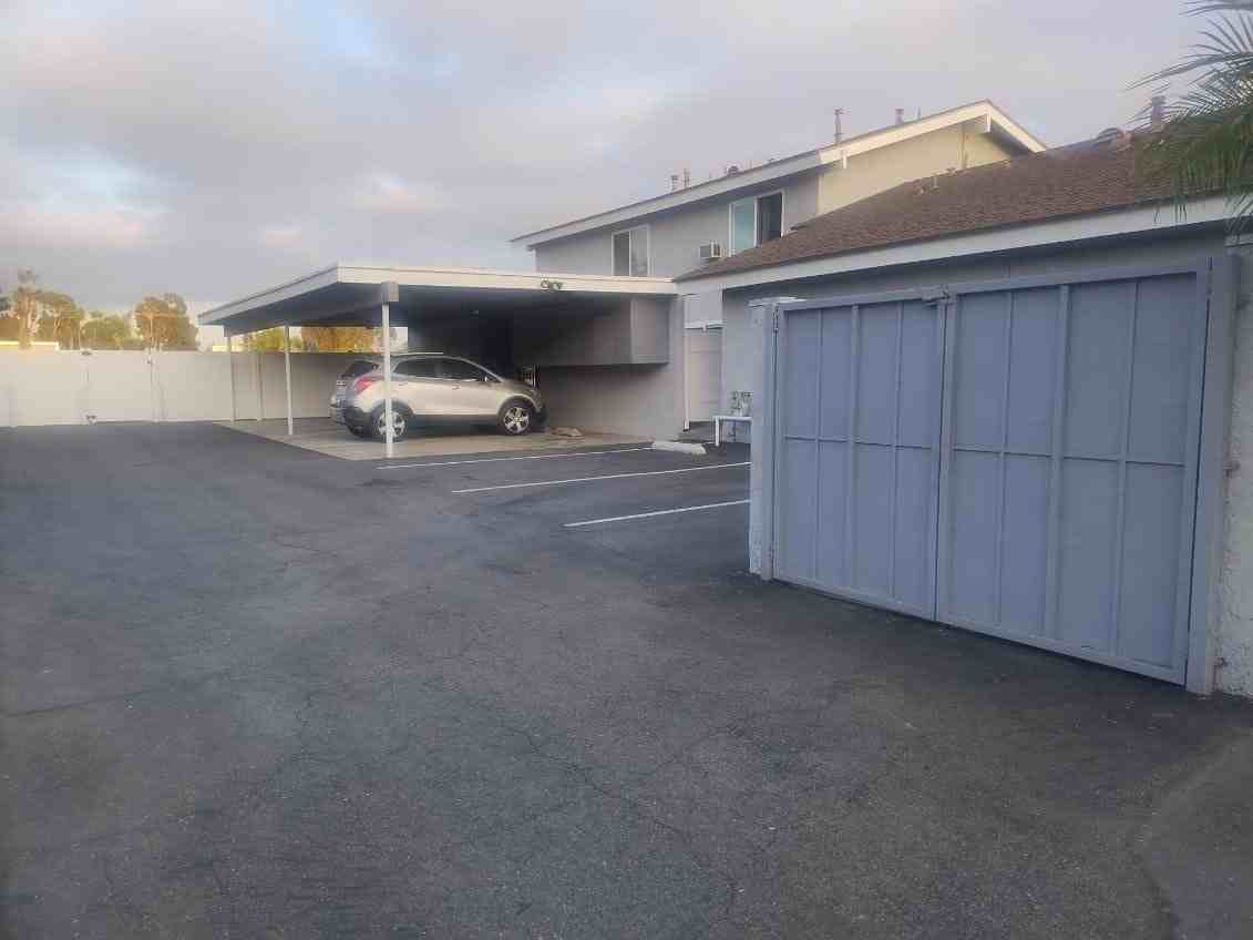 4942 Liverpool St #4942 - Photo 4 of 14