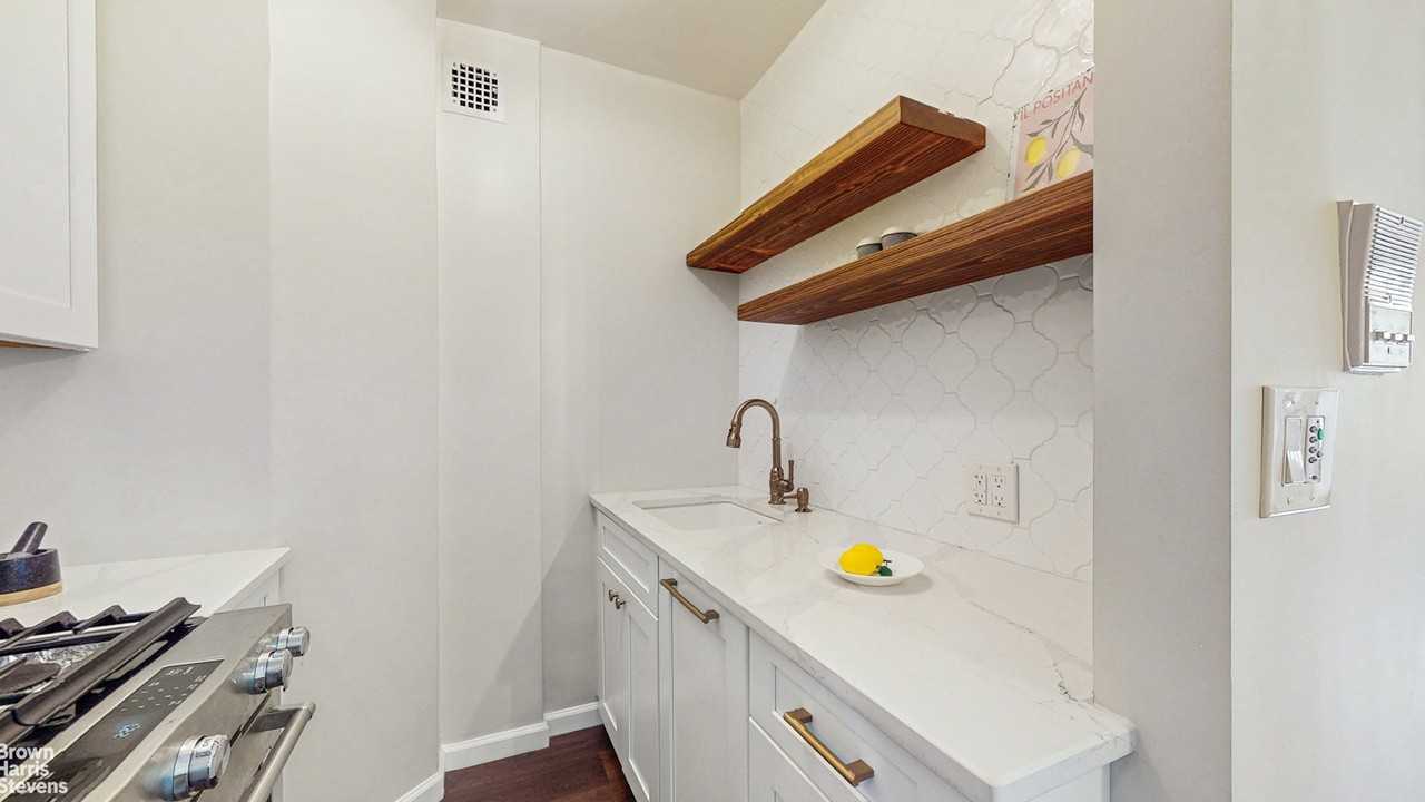 645 W 239th St #6A - Photo 5 of 16