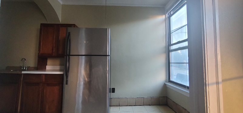 156 N Central Ave #09 - Photo 3 of 9