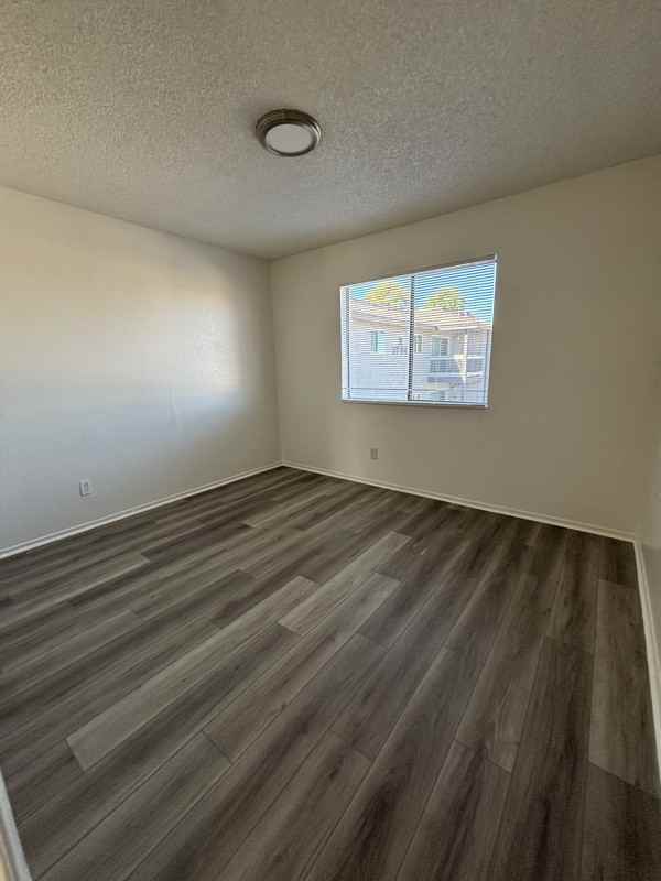 1134 E Avenue Q - Photo 5 of 8