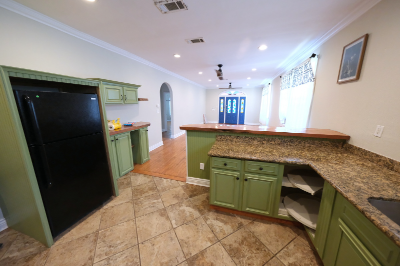 3147 N Johnson St - Photo 4 of 17