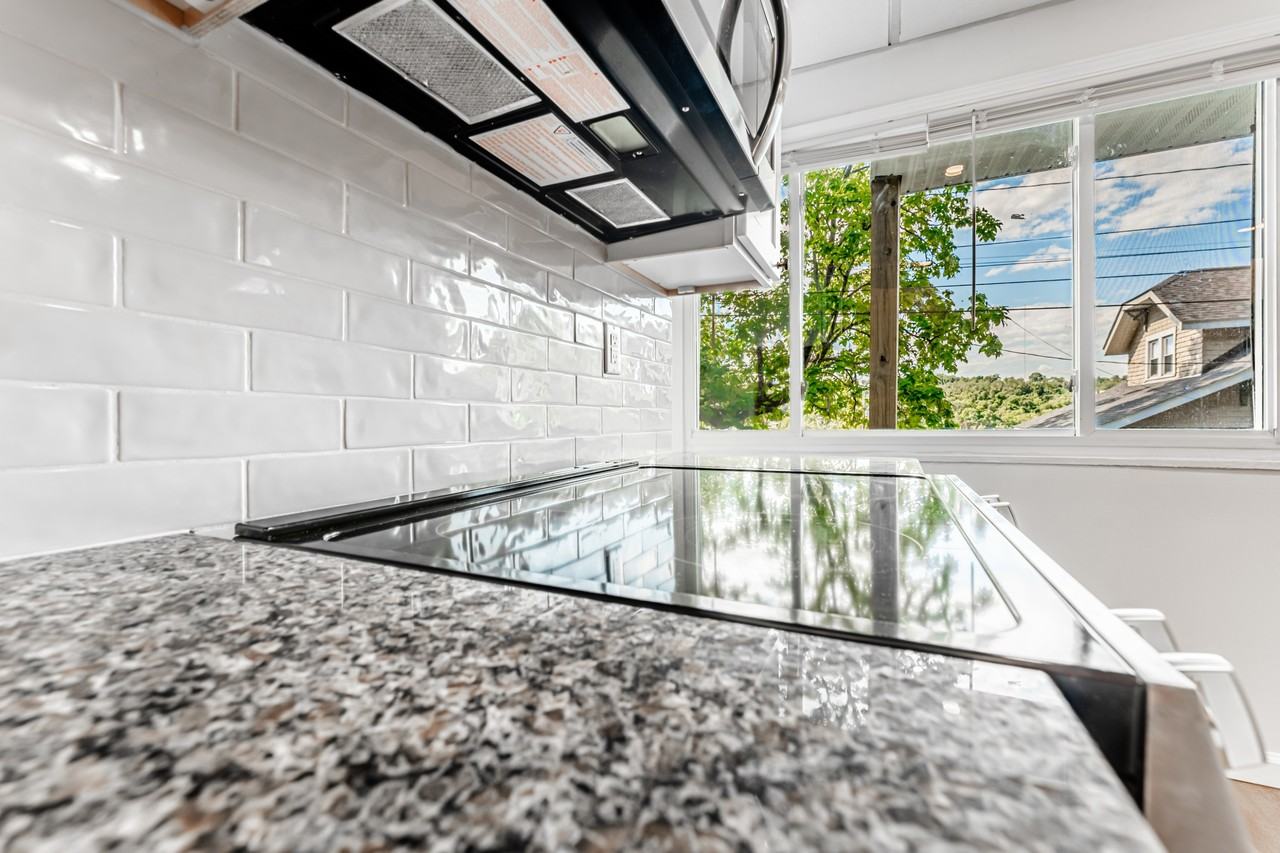 321 Waitman Street Unit A - Photo 5 of 19