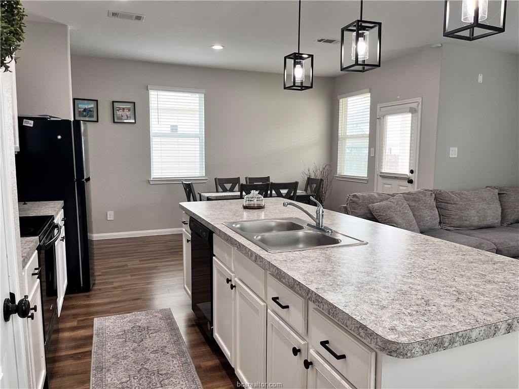 1421 Desire Ln - Photo 7 of 21