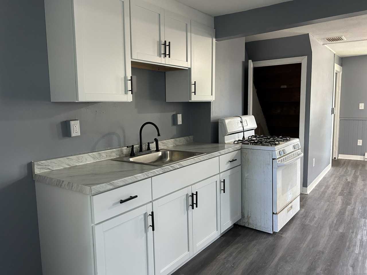 164 Central Ave - Photo 5 of 16