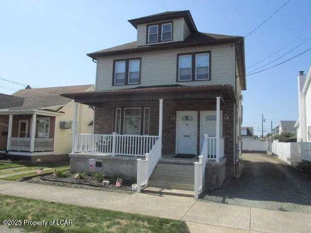 231 Harland St - Photo 2 of 12