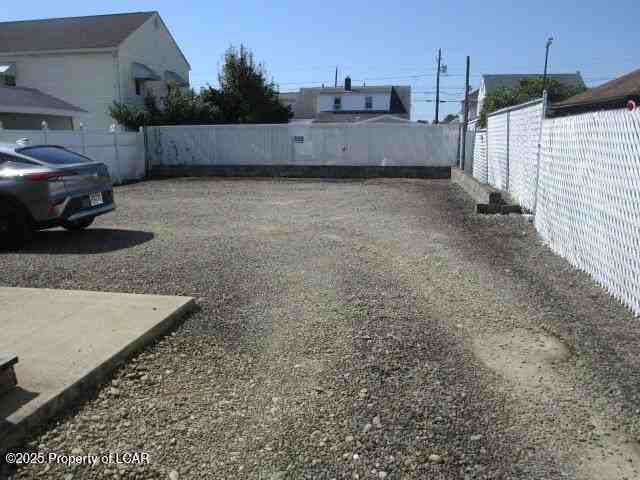 231 Harland St - Photo 3 of 12