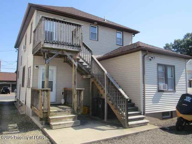 231 Harland St - Photo 4 of 12