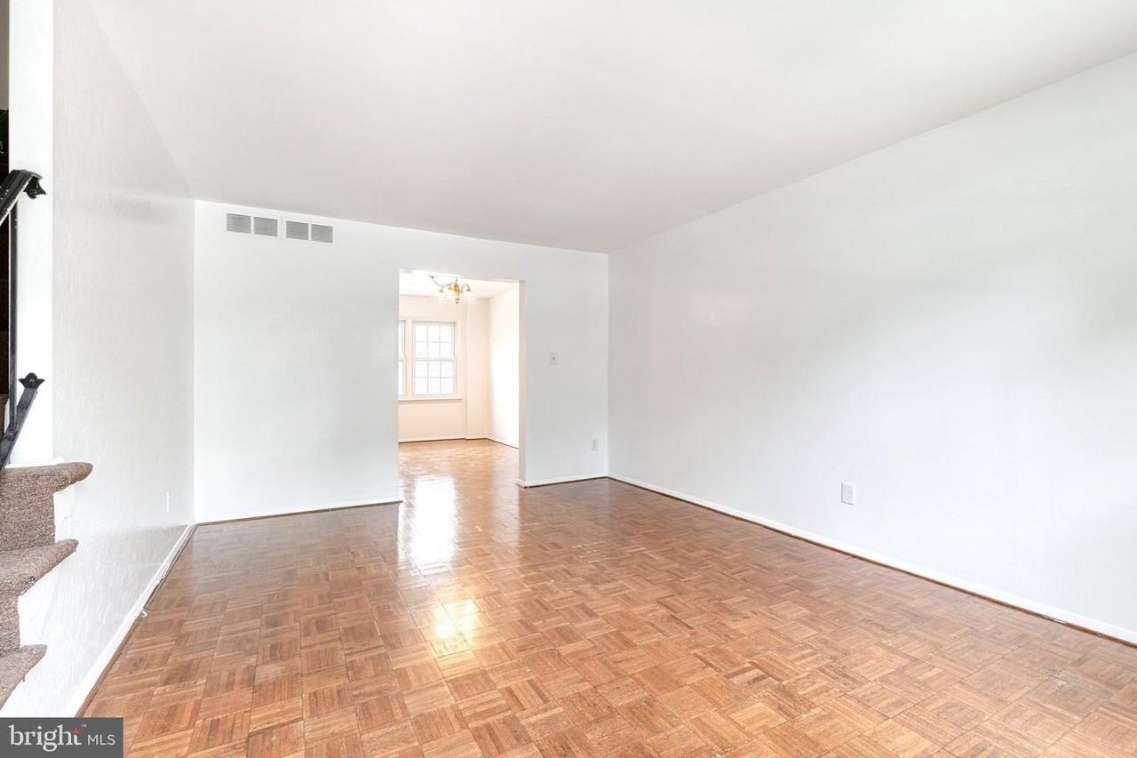 3429 Saluda Road - Photo 5 of 37