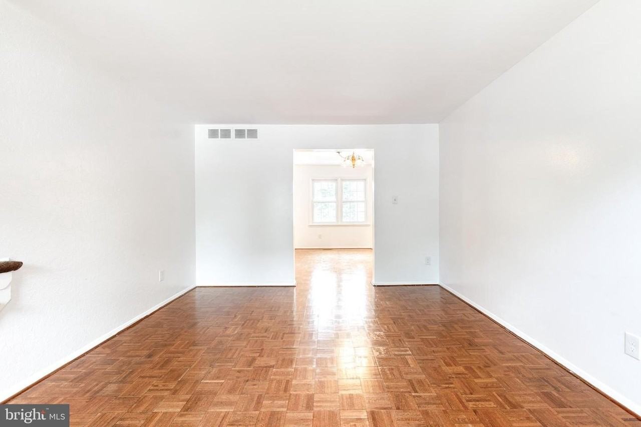 3429 Saluda Road - Photo 6 of 37