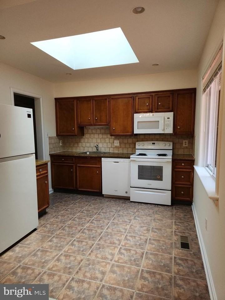 3300 Potterton Dr - Photo 6 of 19