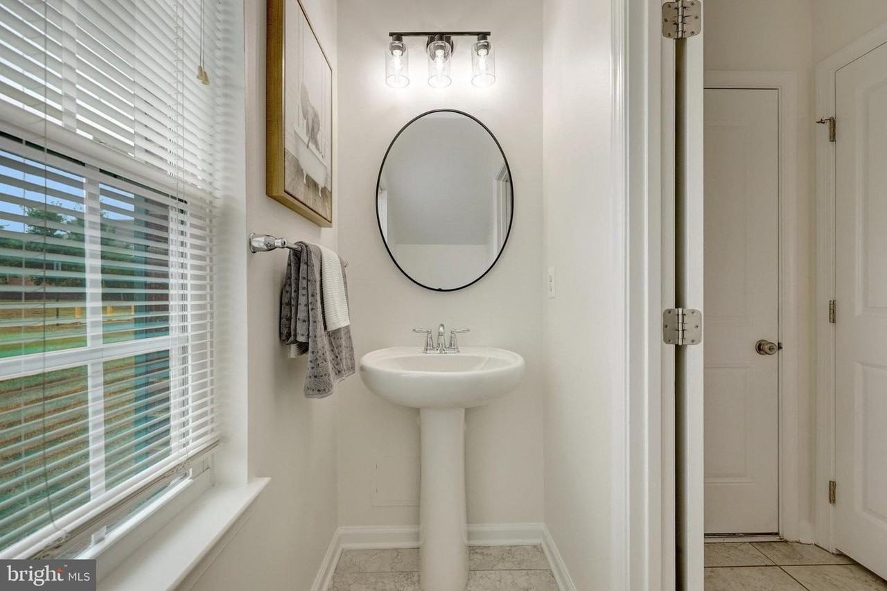 21714 Pattyjean Terrace - Photo 5 of 25