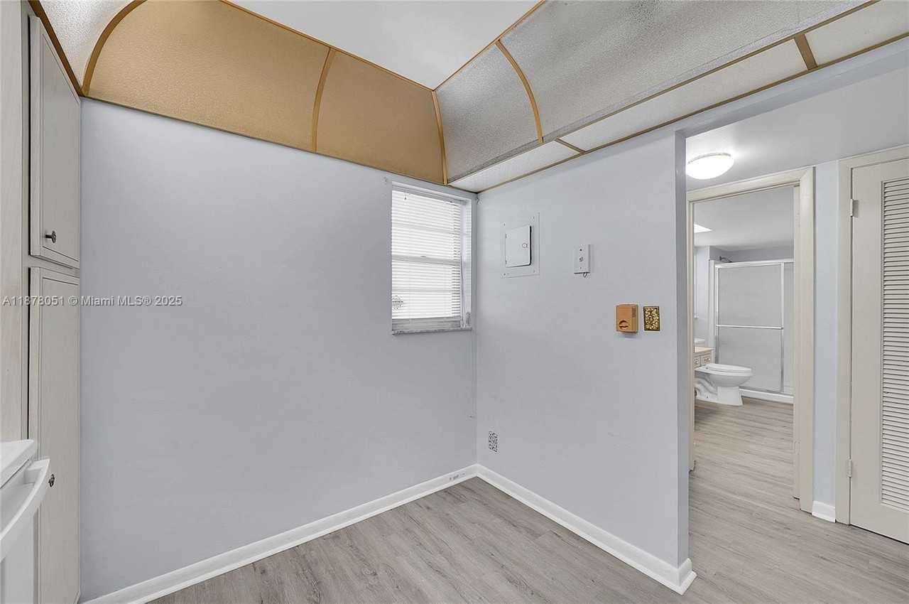 5320 Nw 11th St #205 - Photo 6 of 26